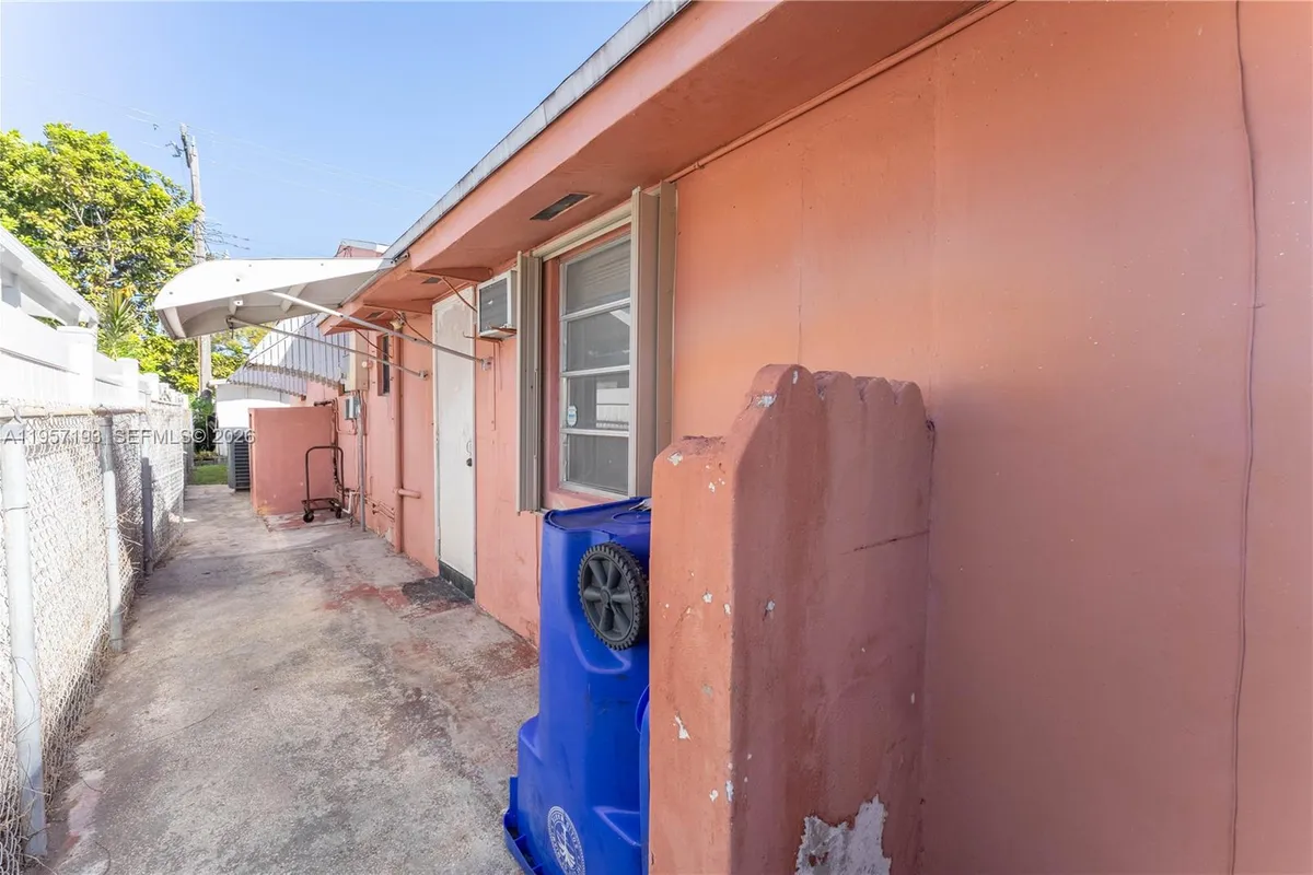 4381 SW 5th Ter, Miami FL 33134