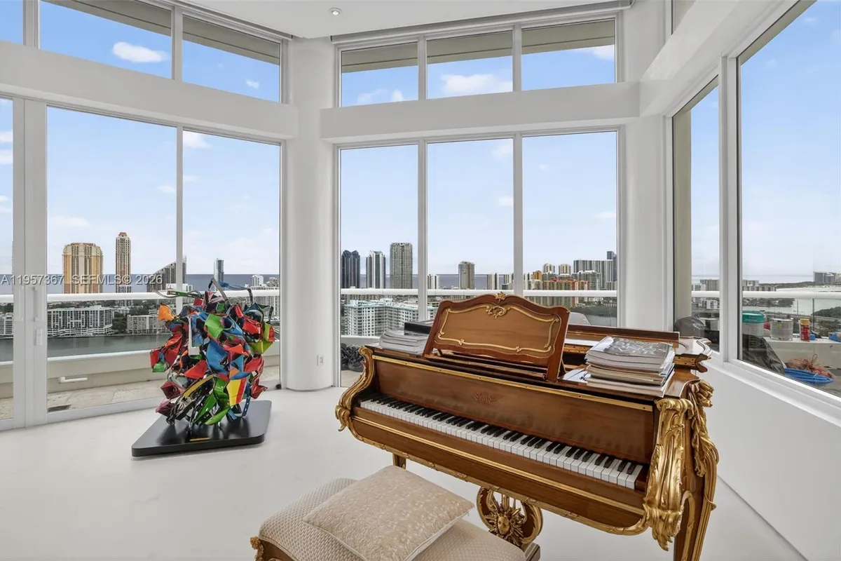 2600 Island Blvd # 1, Aventura FL 33160