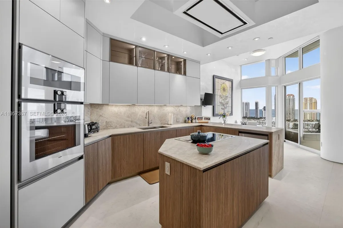 2600 Island Blvd # 1, Aventura FL 33160