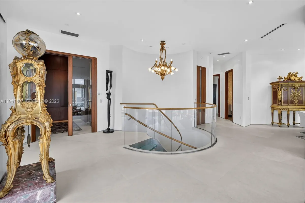 2600 Island Blvd # 1, Aventura FL 33160