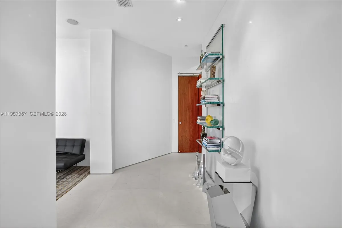 2600 Island Blvd # 1, Aventura FL 33160