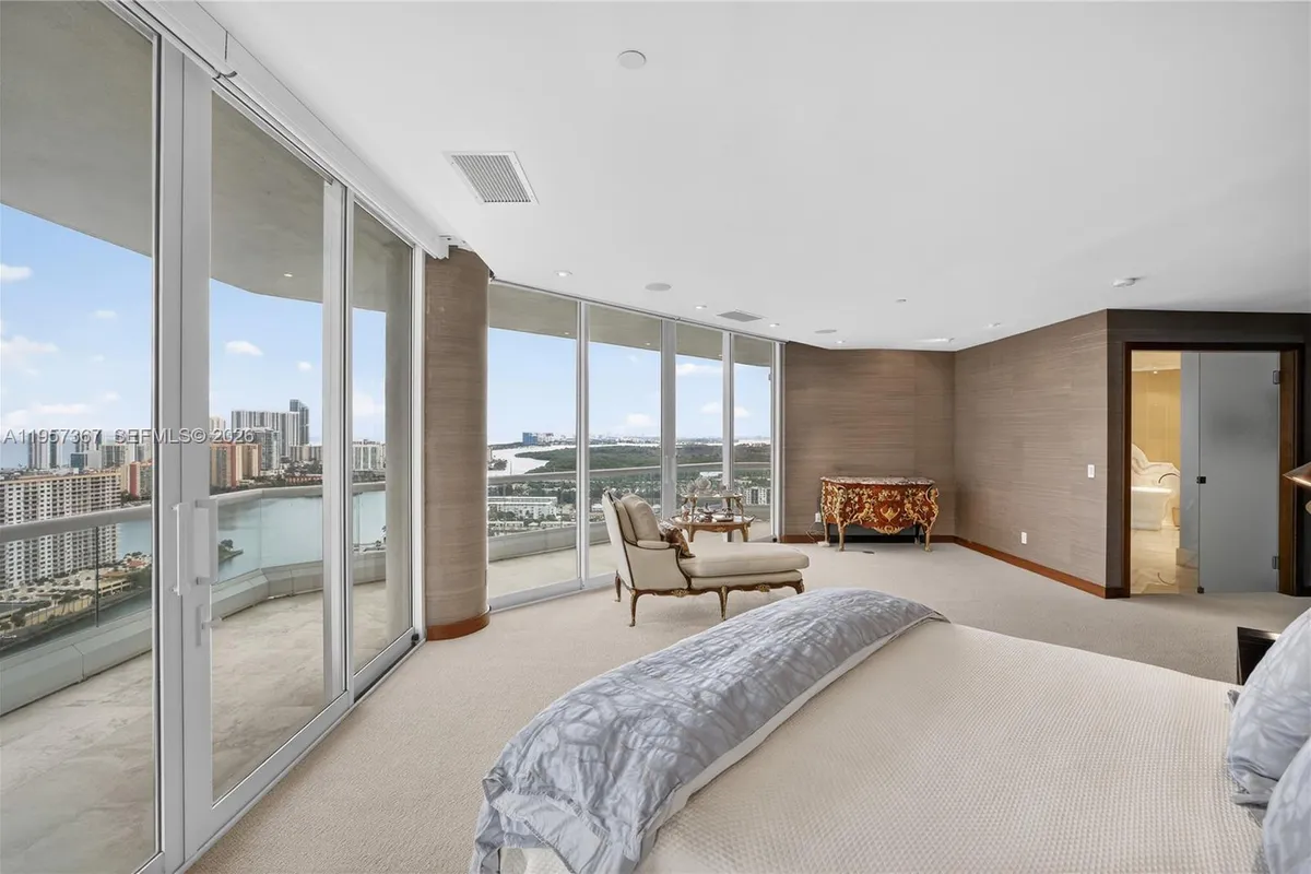 2600 Island Blvd # 1, Aventura FL 33160