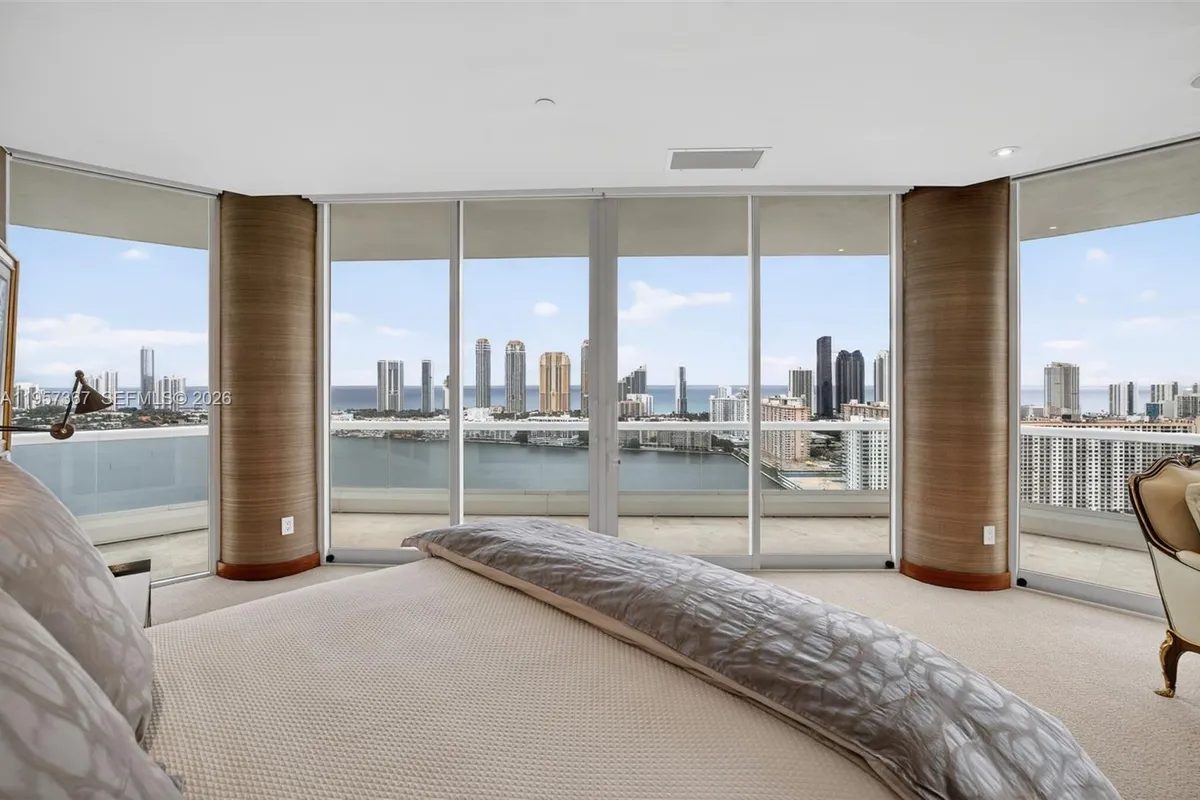 2600 Island Blvd # 1, Aventura FL 33160