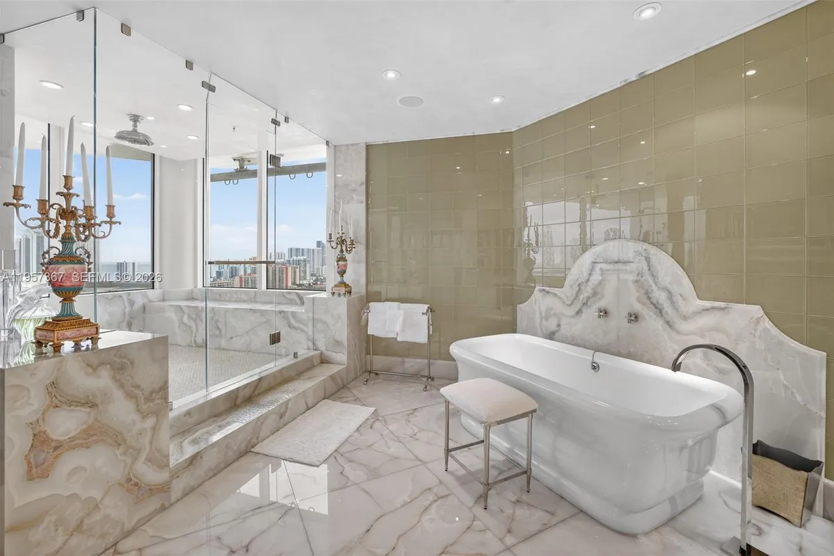 2600 Island Blvd # 1, Aventura FL 33160