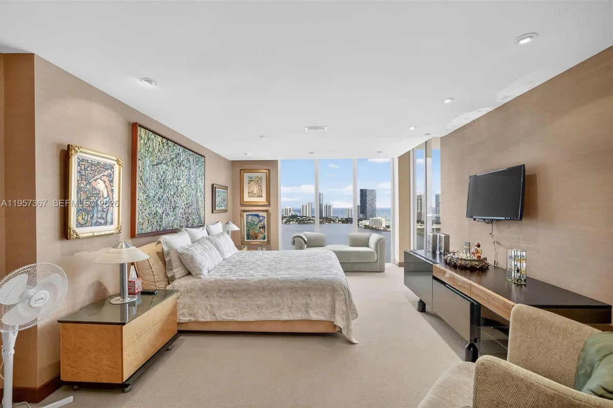 2600 Island Blvd # 1, Aventura FL 33160