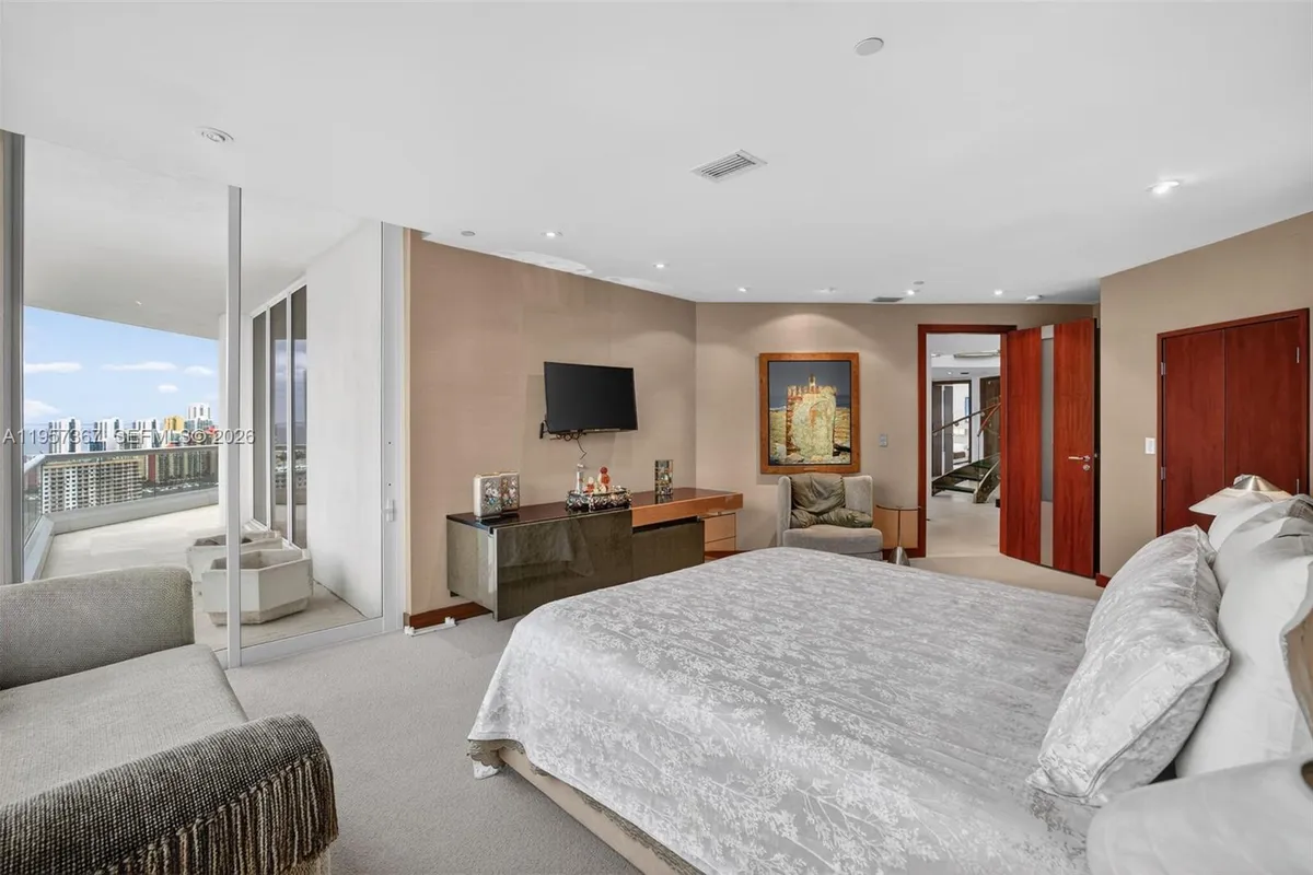 2600 Island Blvd # 1, Aventura FL 33160