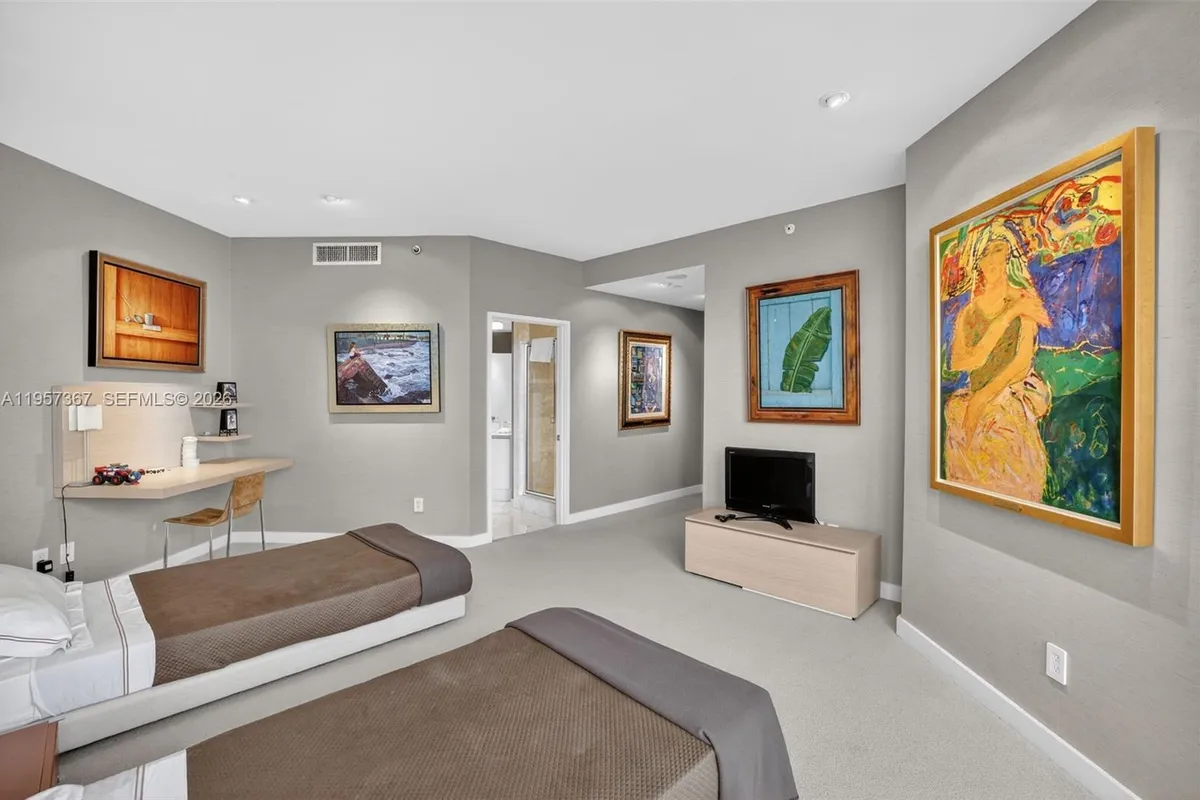 2600 Island Blvd # 1, Aventura FL 33160