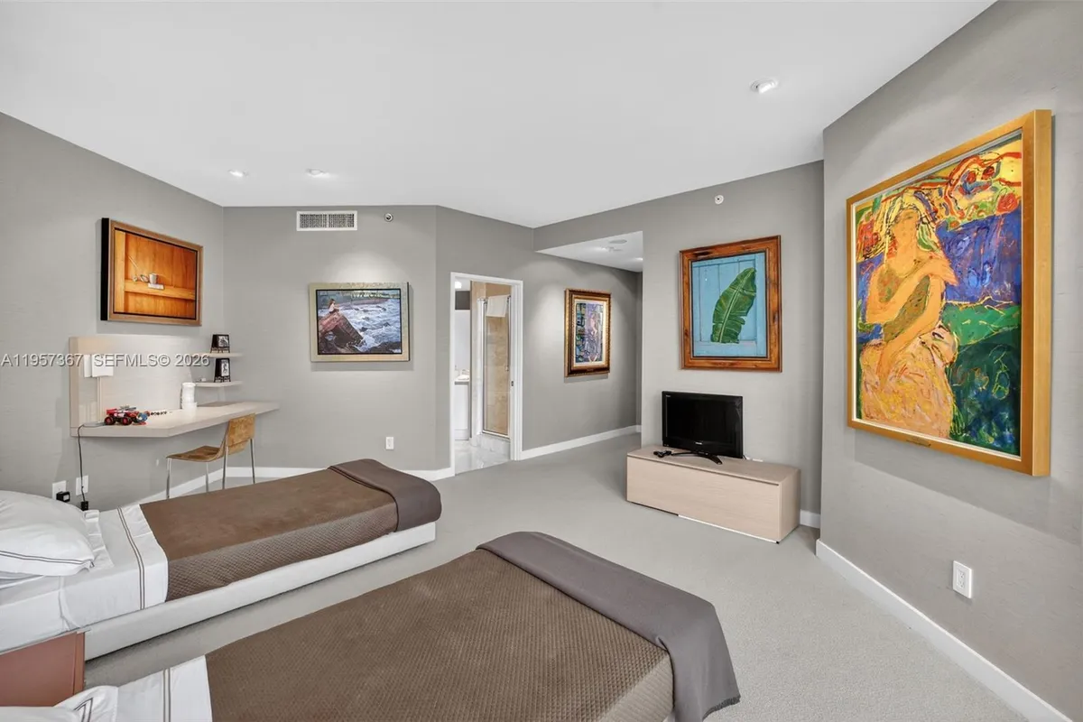 2600 Island Blvd # 1, Aventura FL 33160