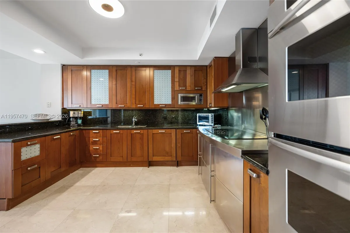 3201 NE 183rd St # 2906, Aventura FL 33160