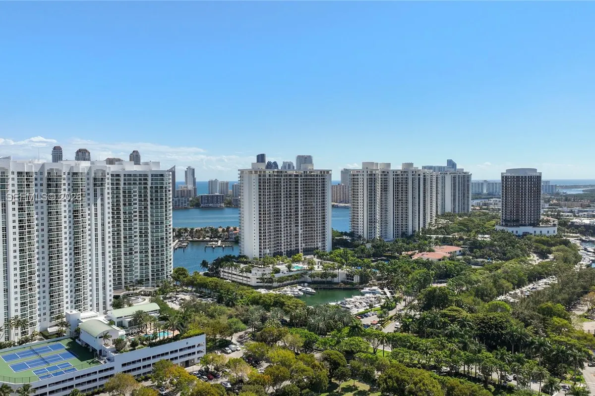 3201 NE 183rd St # 2906, Aventura FL 33160