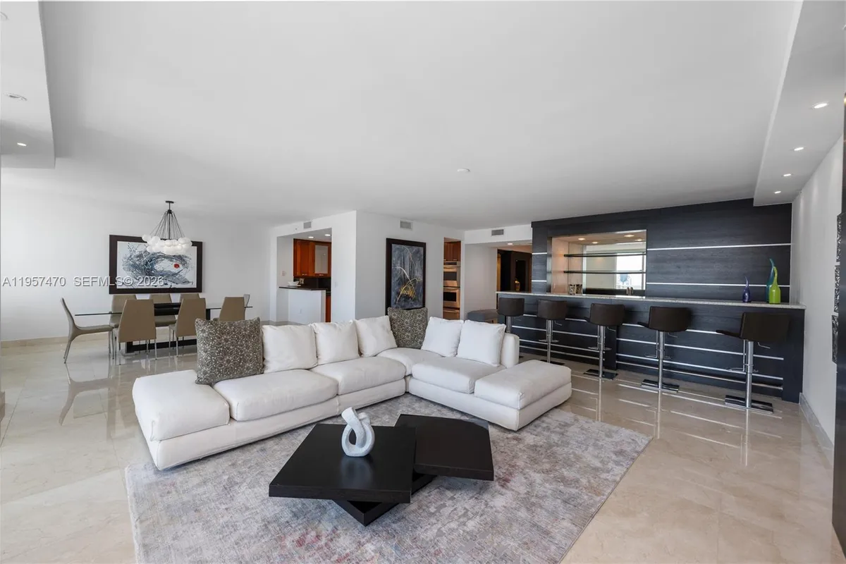 3201 NE 183rd St # 2906, Aventura FL 33160