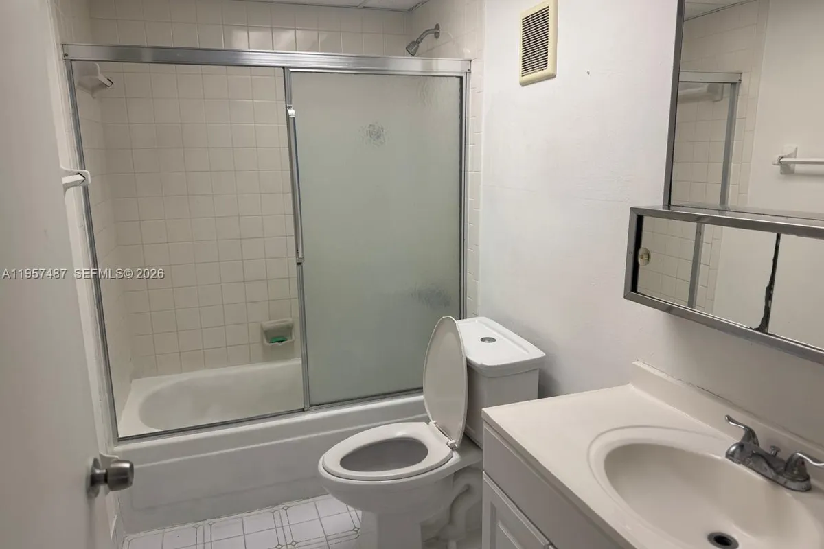 10000 NW 80th Ct # 2261, Hialeah Gardens FL 33016