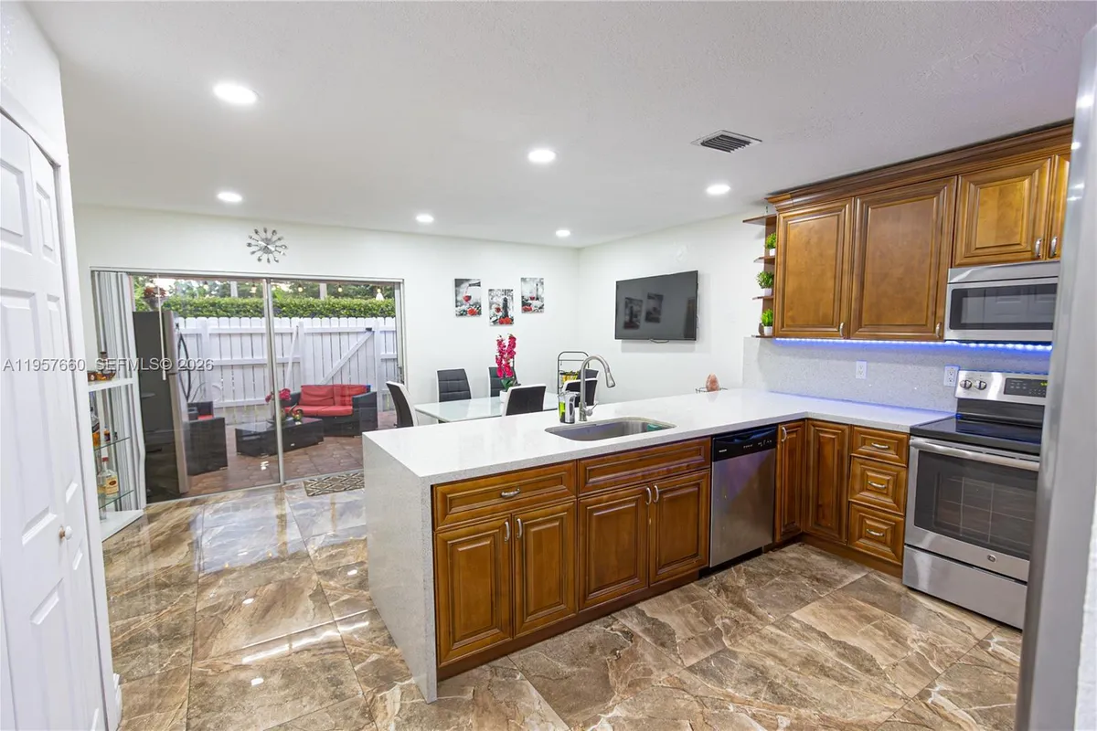 6217 SW 128th Pl, Miami FL 33183