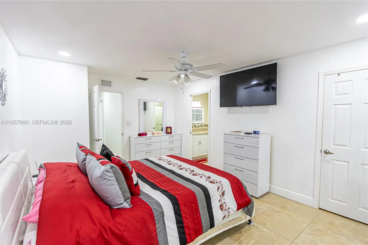 6217 SW 128th Pl, Miami FL 33183