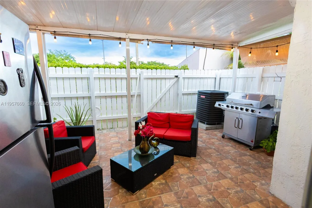 6217 SW 128th Pl, Miami FL 33183