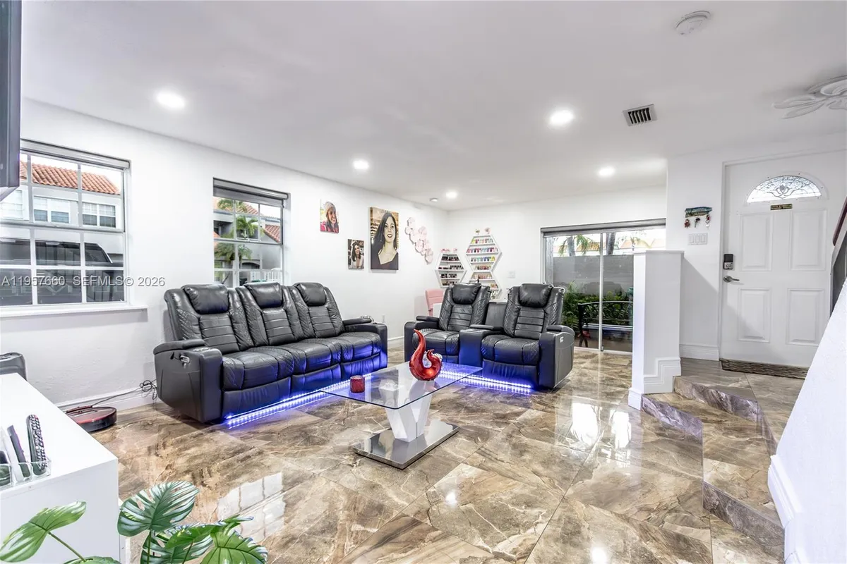 6217 SW 128th Pl, Miami FL 33183