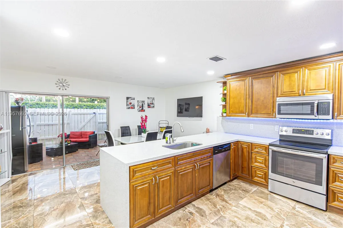 6217 SW 128th Pl, Miami FL 33183