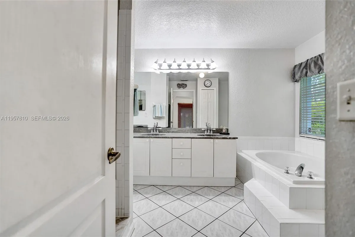 14808 N 69th St N, Loxahatchee FL 33470