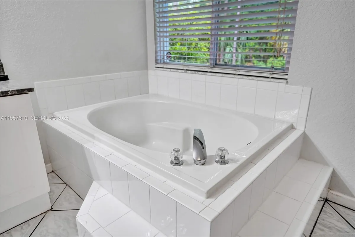 14808 N 69th St N, Loxahatchee FL 33470