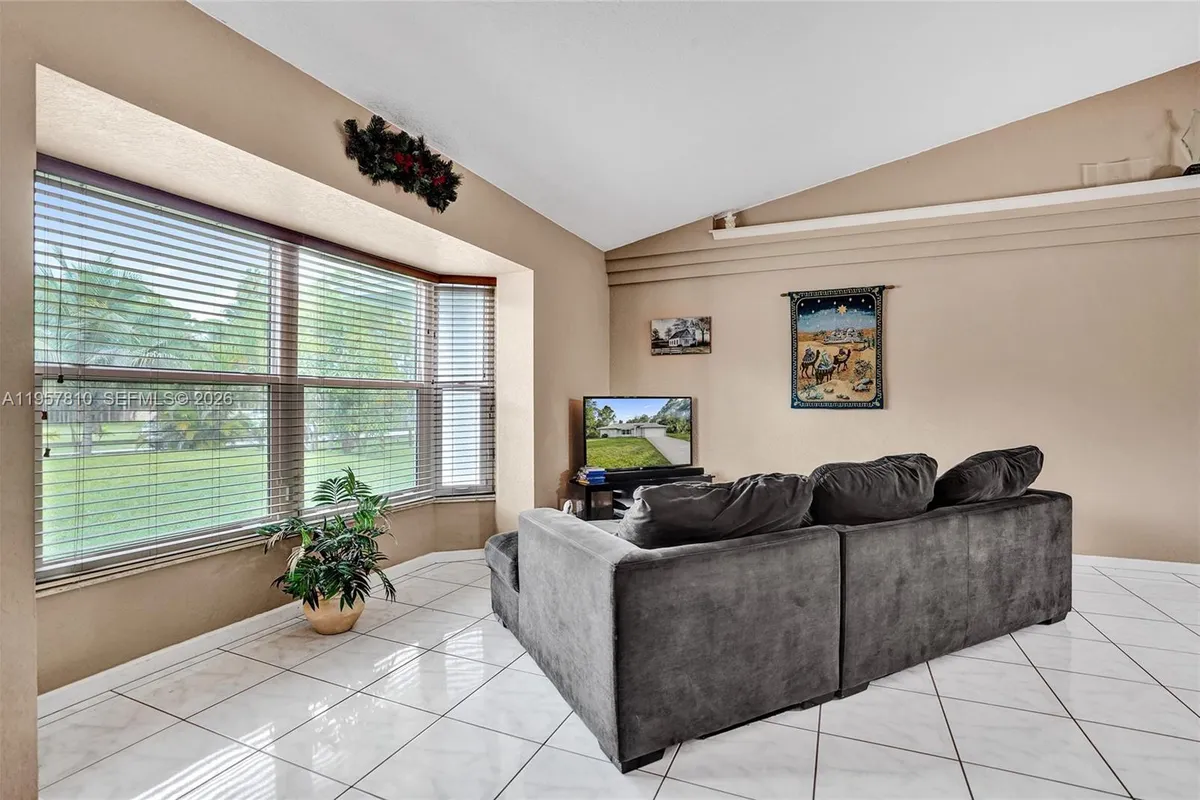 14808 N 69th St N, Loxahatchee FL 33470