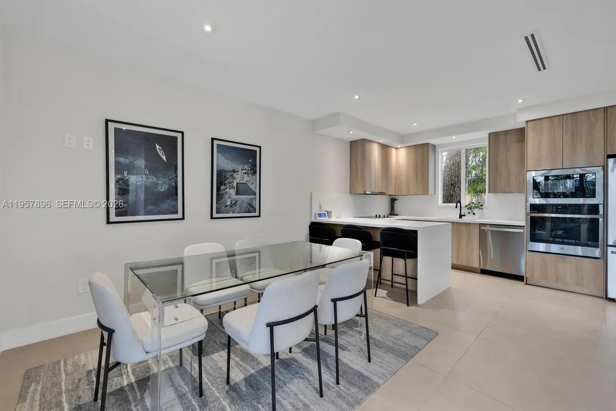 2851 SW 33rd Ct # 2851, Miami FL 33133