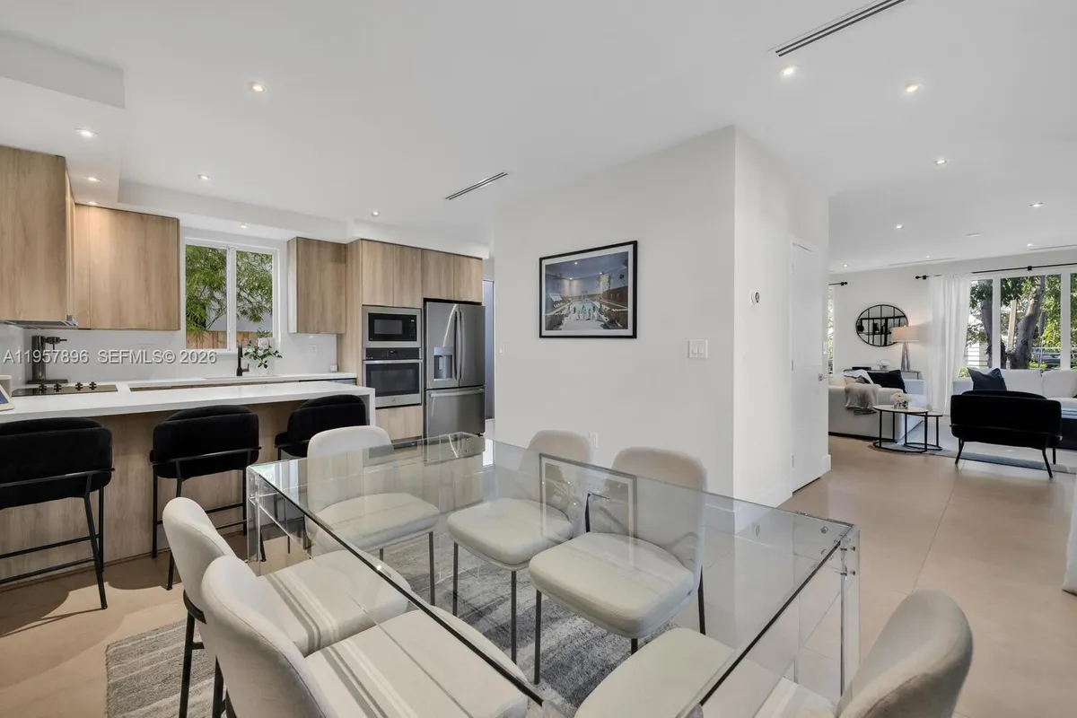 2851 SW 33rd Ct # 2851, Miami FL 33133