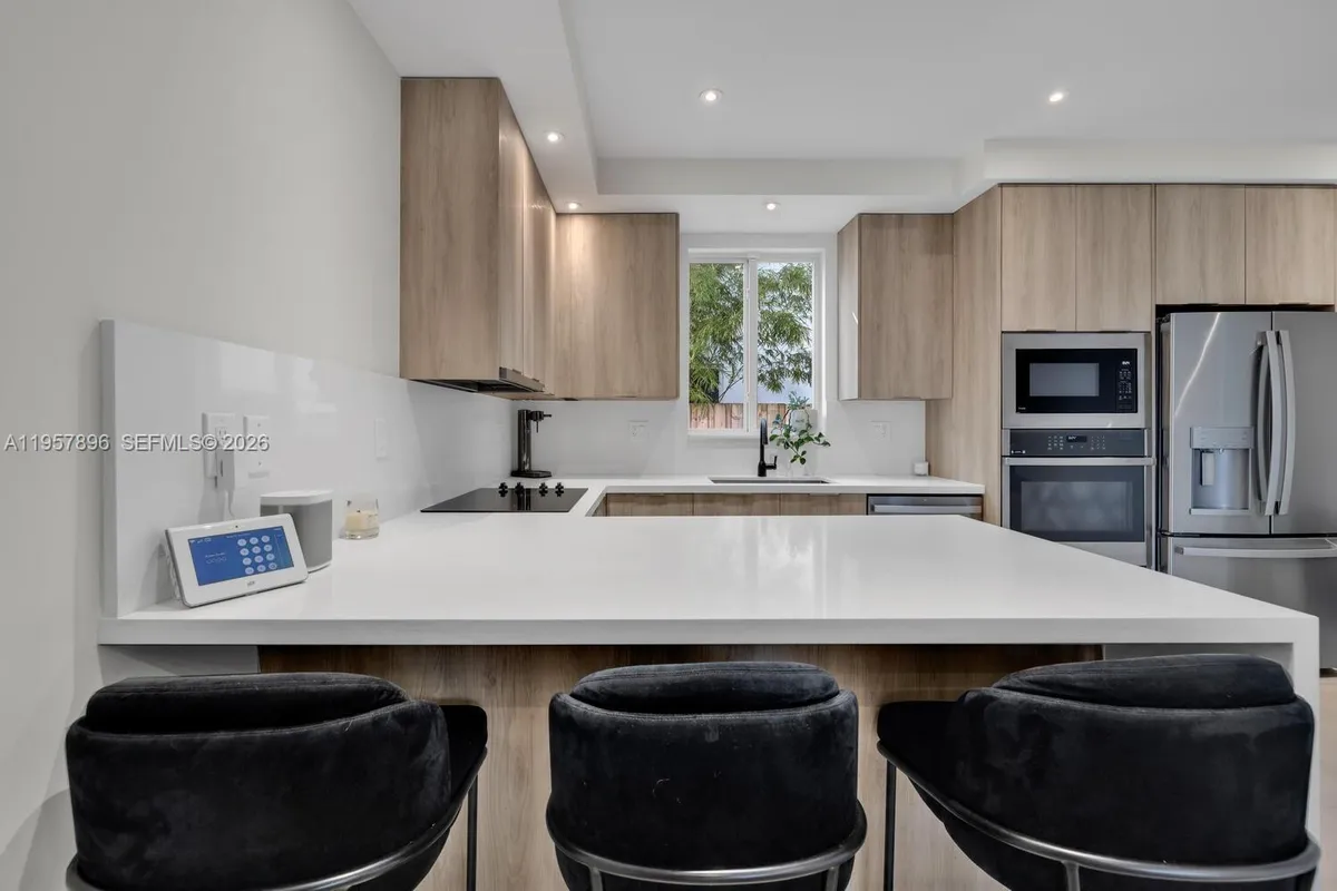 2851 SW 33rd Ct # 2851, Miami FL 33133