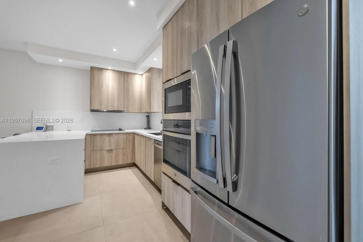 2851 SW 33rd Ct # 2851, Miami FL 33133