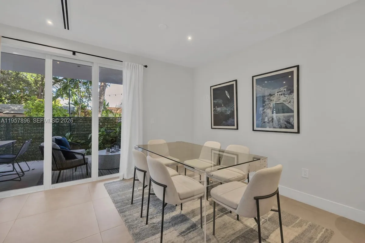 2851 SW 33rd Ct # 2851, Miami FL 33133