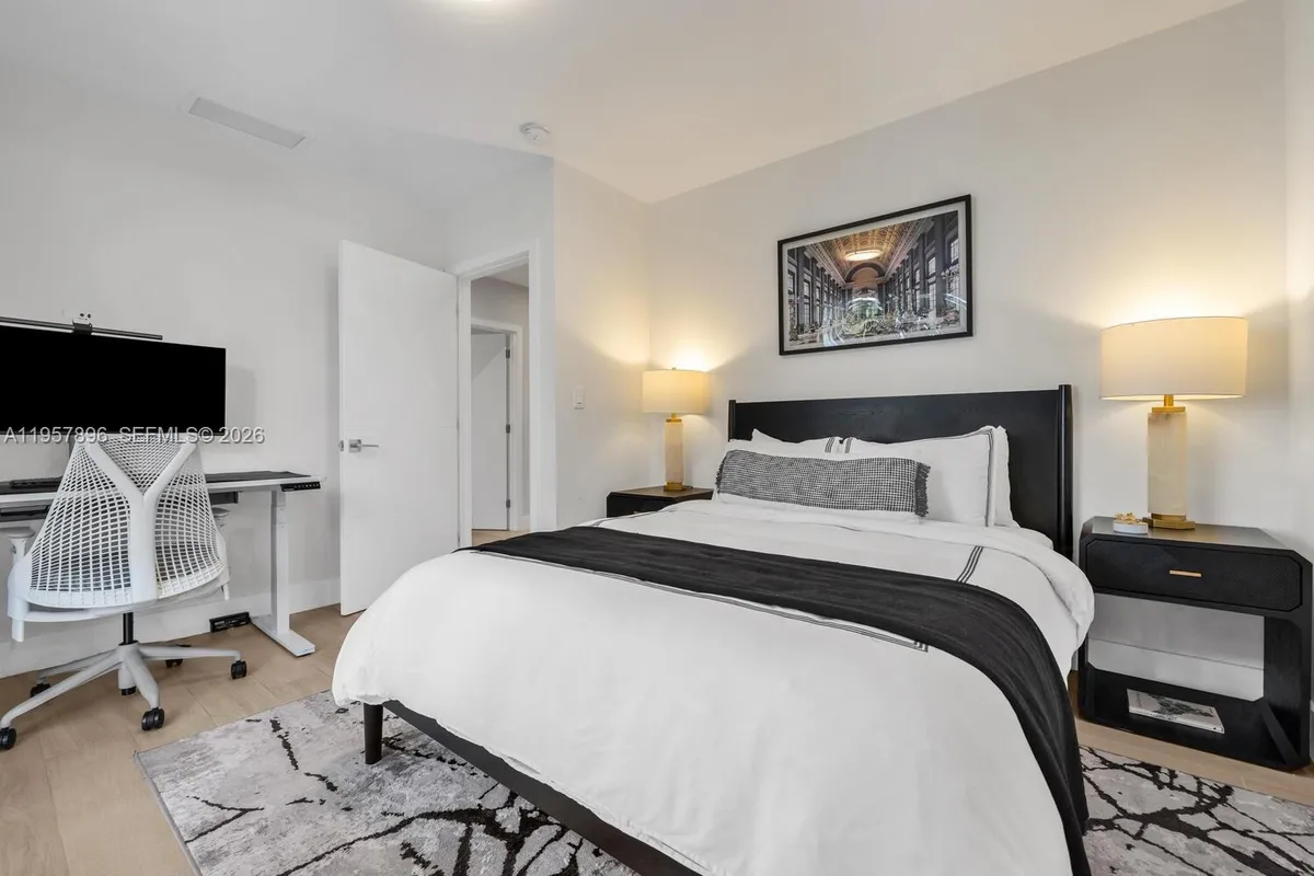 2851 SW 33rd Ct # 2851, Miami FL 33133