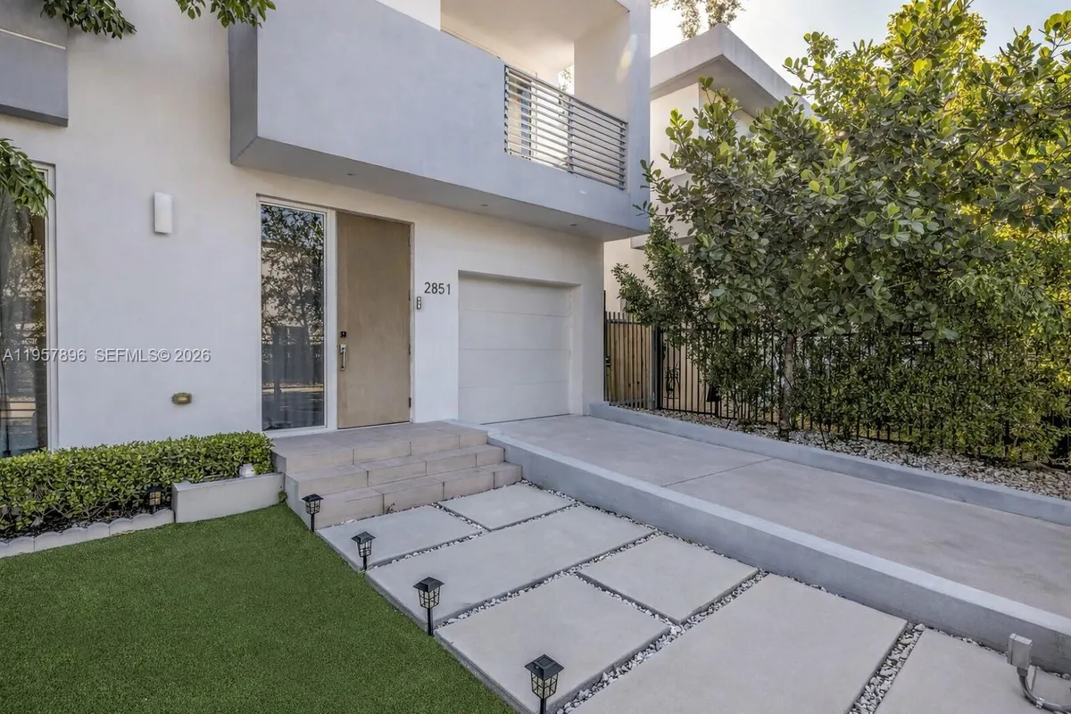 2851 SW 33rd Ct # 2851, Miami FL 33133