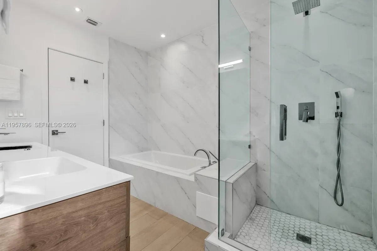 2851 SW 33rd Ct # 2851, Miami FL 33133