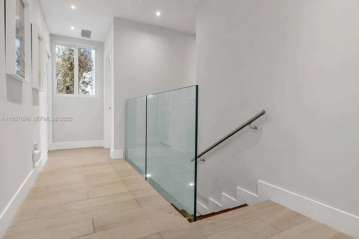 2851 SW 33rd Ct # 2851, Miami FL 33133