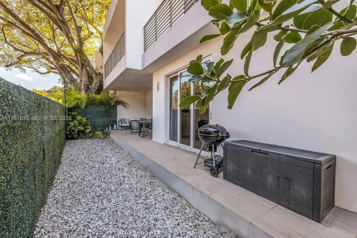 2851 SW 33rd Ct # 2851, Miami FL 33133