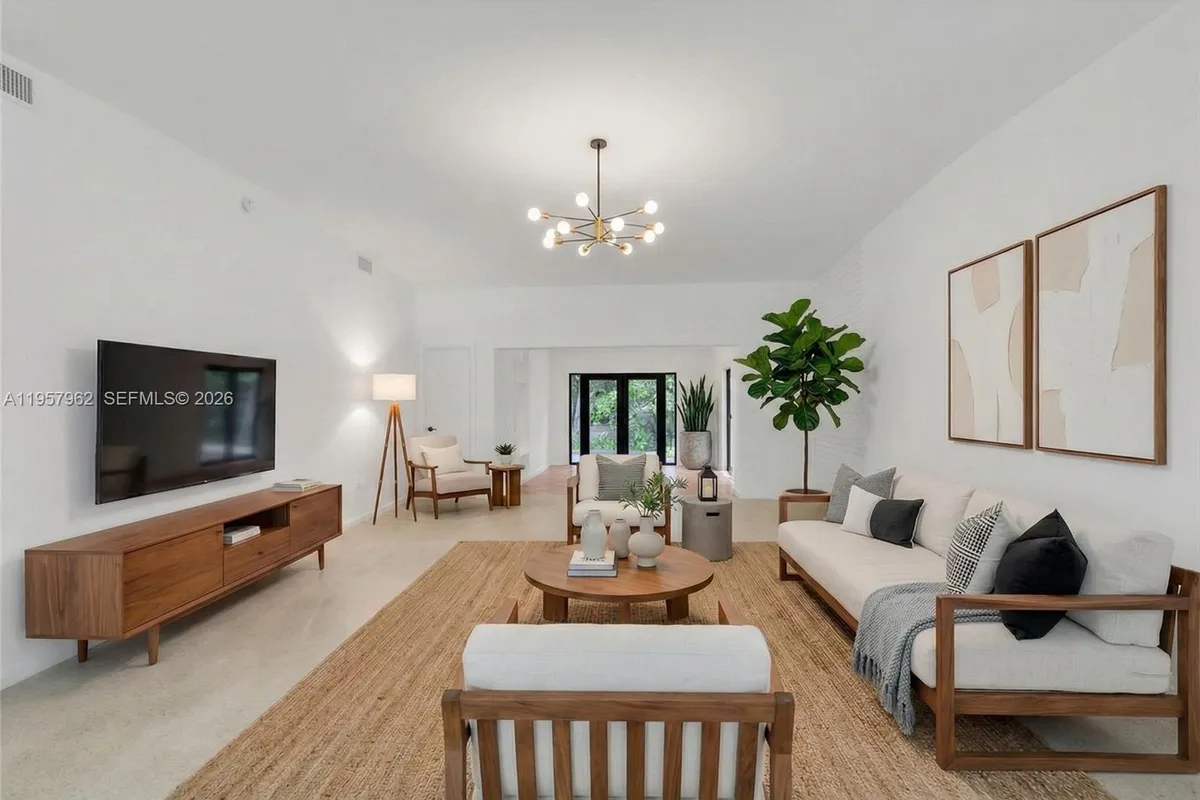 7132 SW 65th Ave, South Miami FL 33143