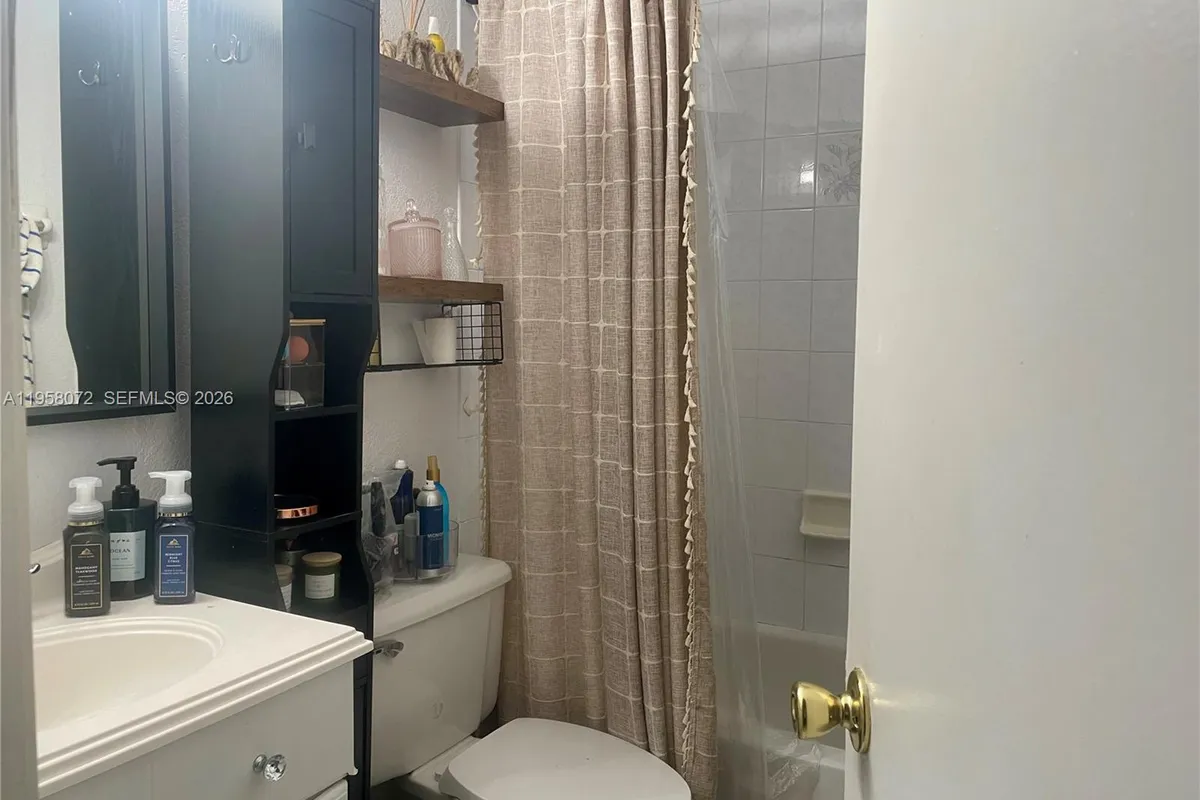 8851 NW 119th St # 6102, Hialeah Gardens FL 33018