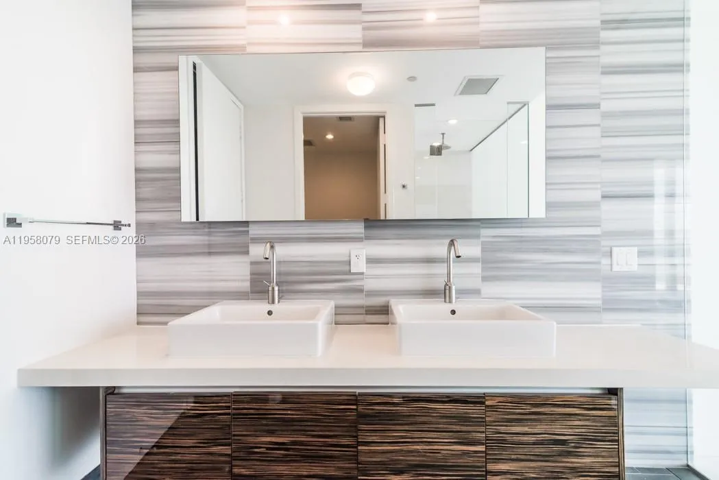 1100 Biscayne Blvd # 5401, Miami FL 33132