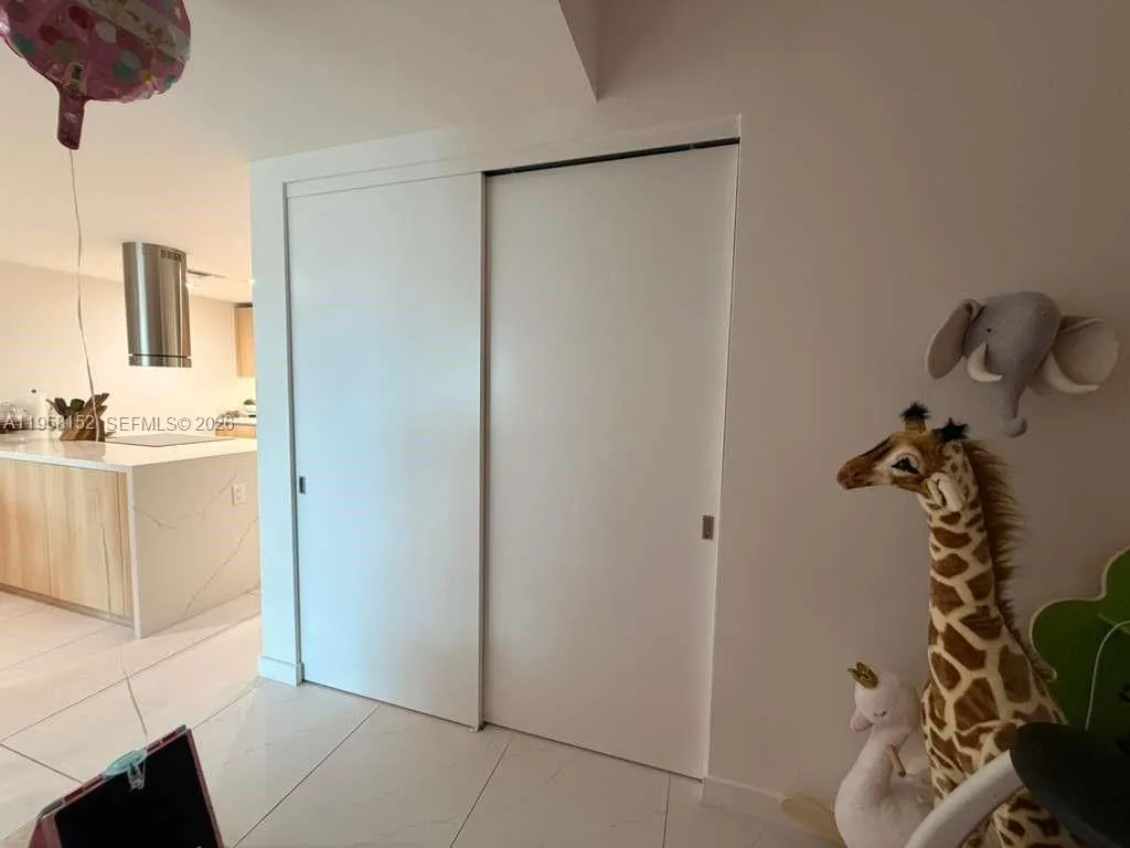 9901 W Bay Harbor Dr # 405, Bal Harbour FL 33154