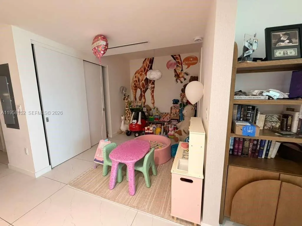 9901 W Bay Harbor Dr # 405, Bal Harbour FL 33154