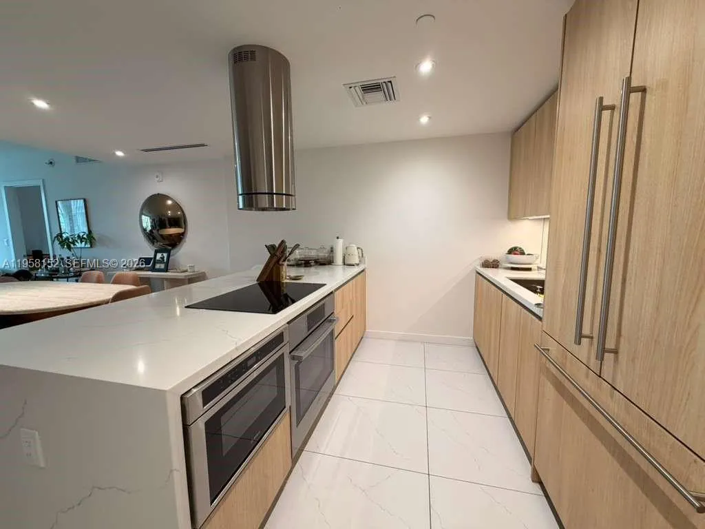 9901 W Bay Harbor Dr # 405, Bal Harbour FL 33154