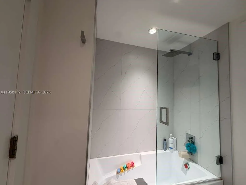 9901 W Bay Harbor Dr # 405, Bal Harbour FL 33154