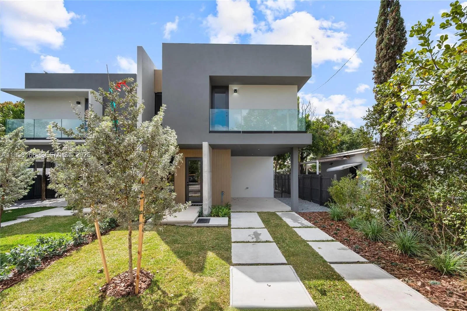 2982 SW 2nd St, Miami FL 33135