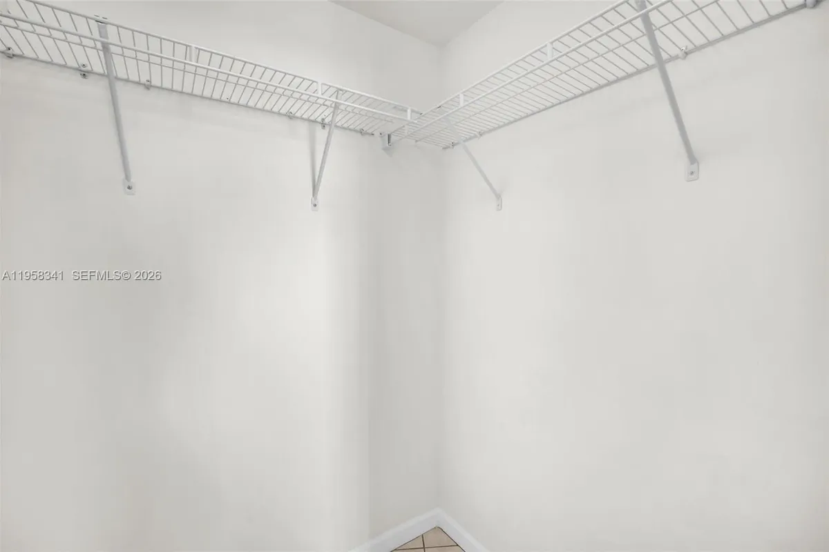 19501 W Country Club Dr # 2011, Aventura FL 33180