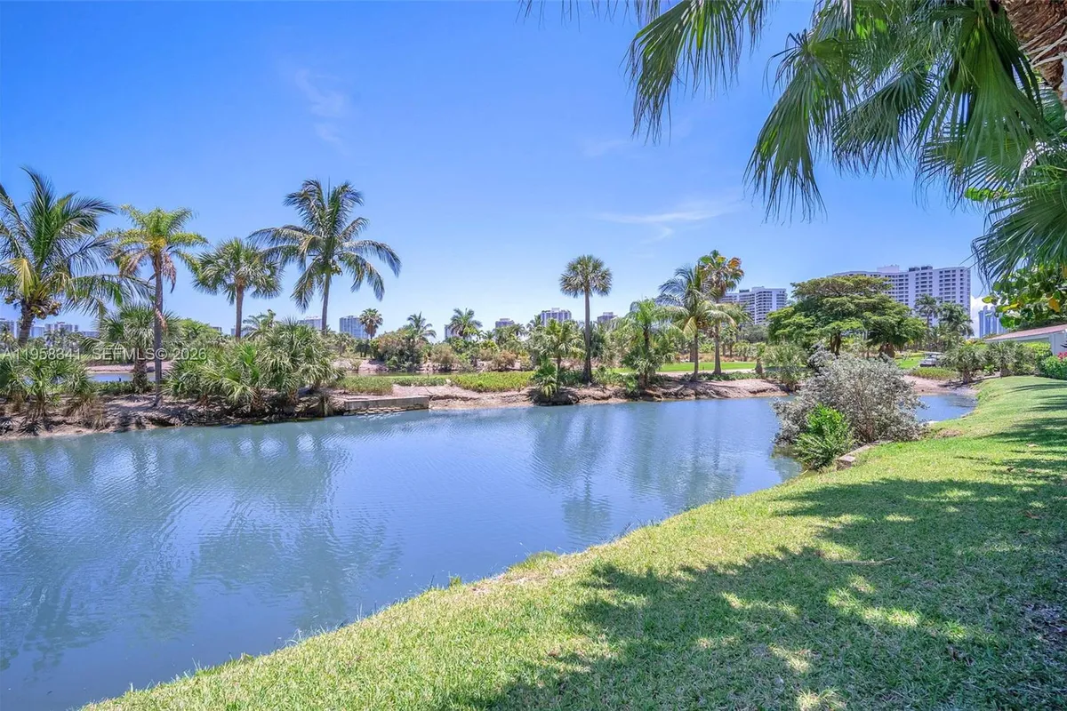 19501 W Country Club Dr # 2011, Aventura FL 33180