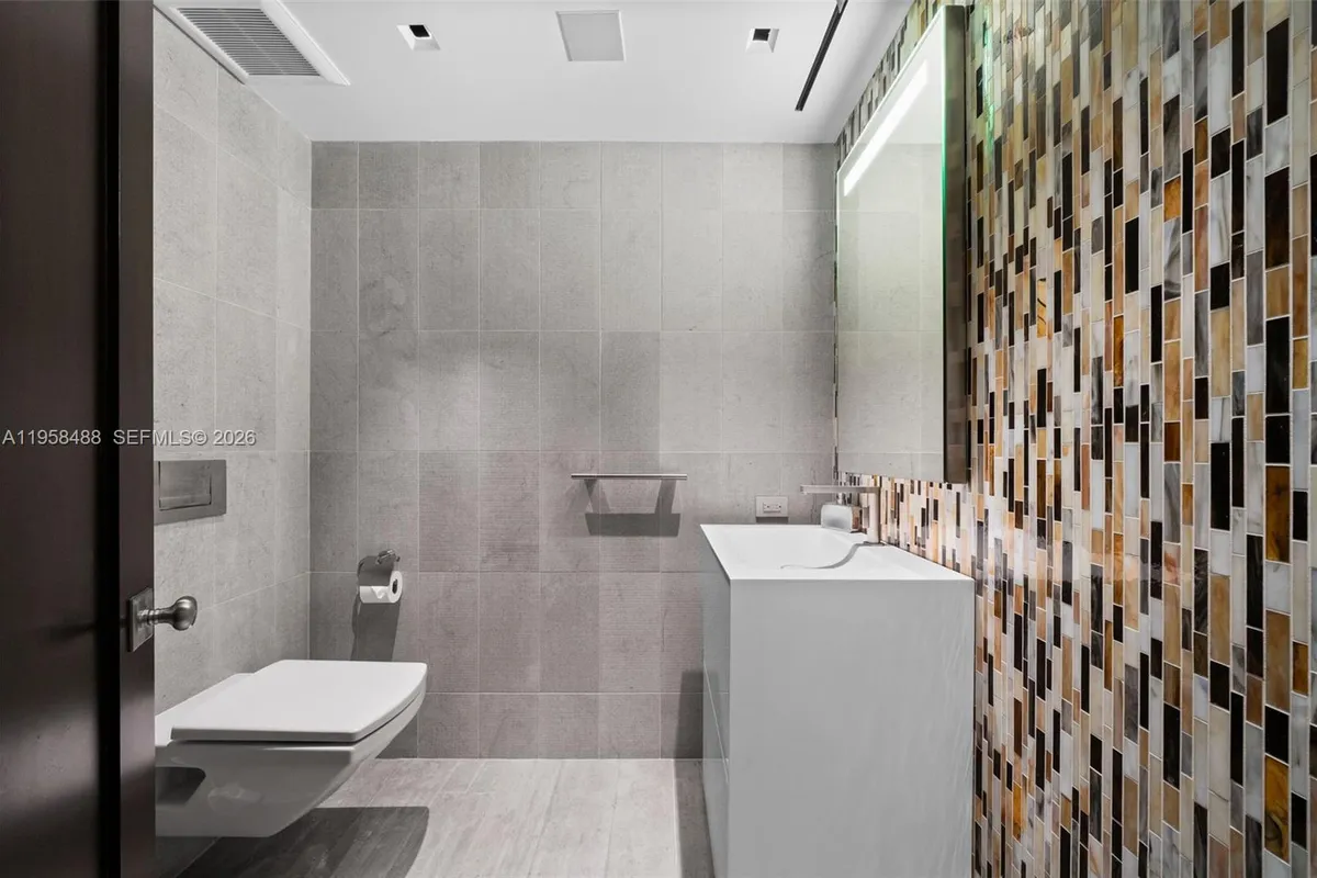 9999 Collins Ave # 3E, Bal Harbour FL 33154