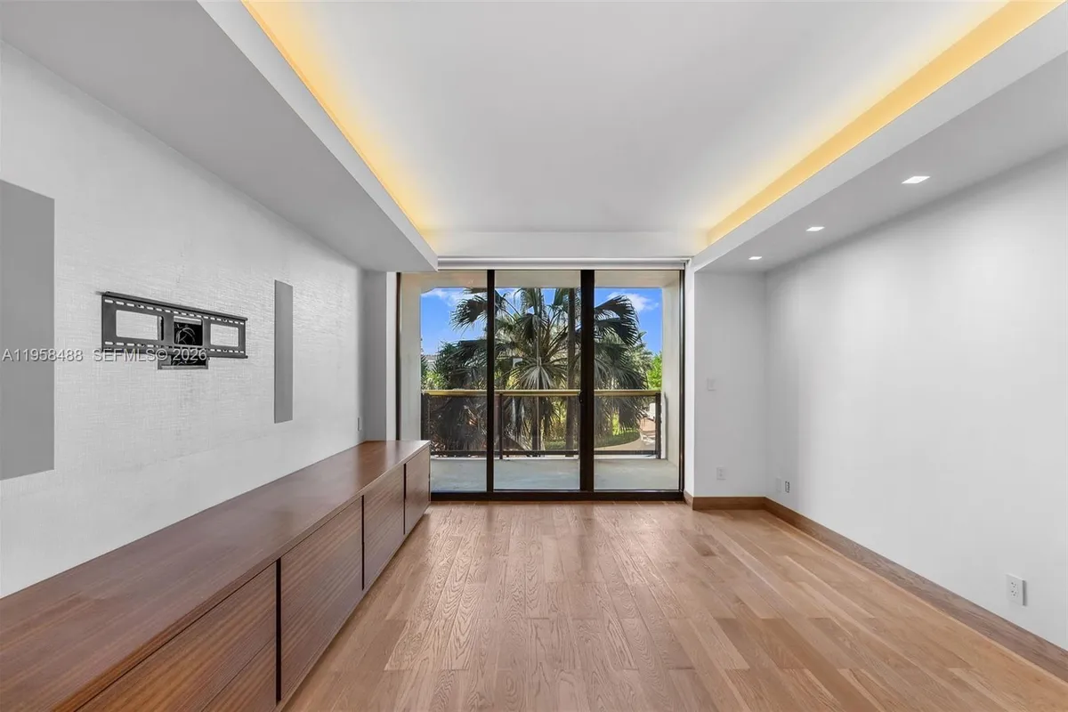 9999 Collins Ave # 3E, Bal Harbour FL 33154