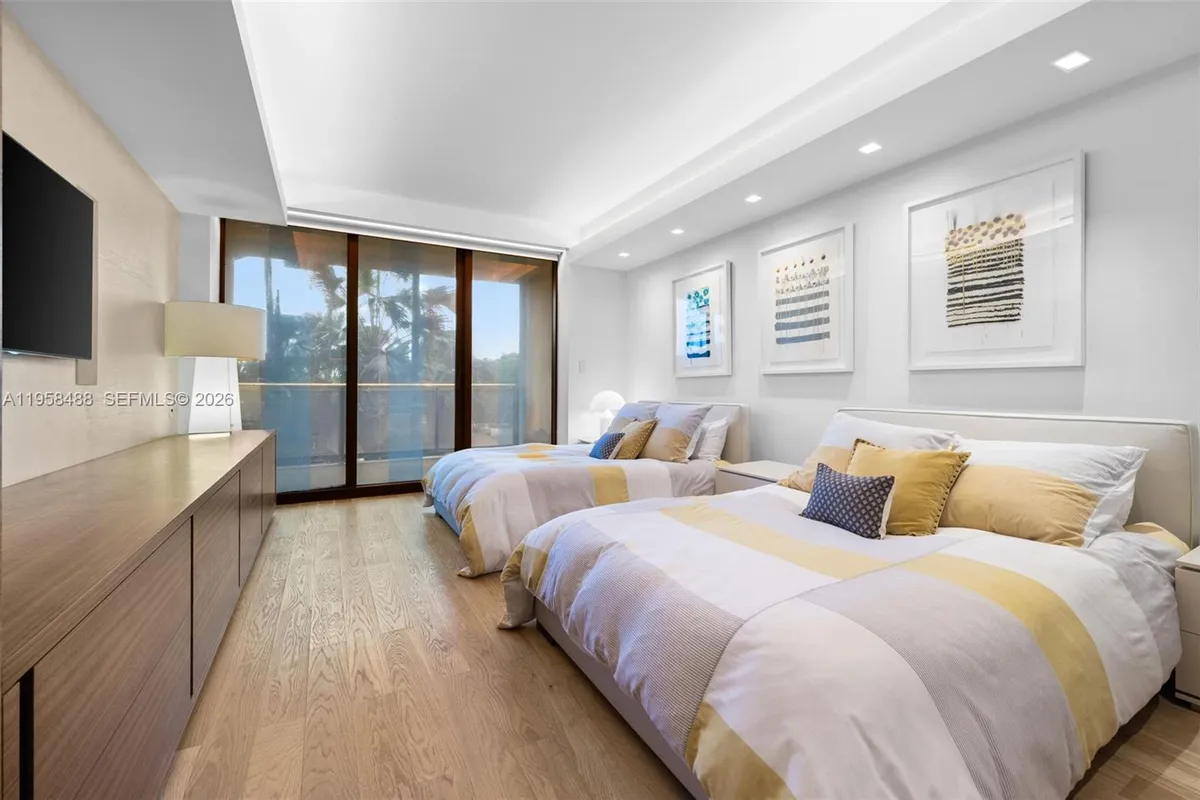 9999 Collins Ave # 3E, Bal Harbour FL 33154