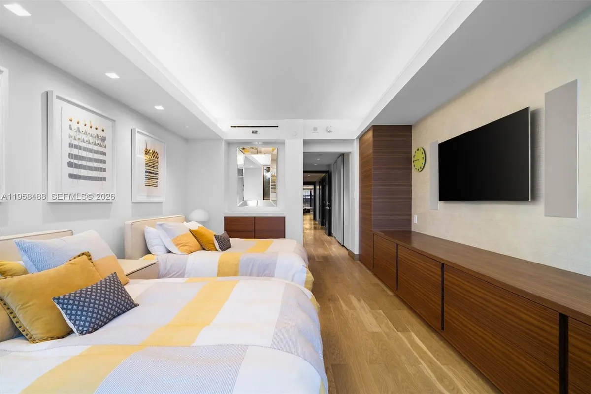 9999 Collins Ave # 3E, Bal Harbour FL 33154