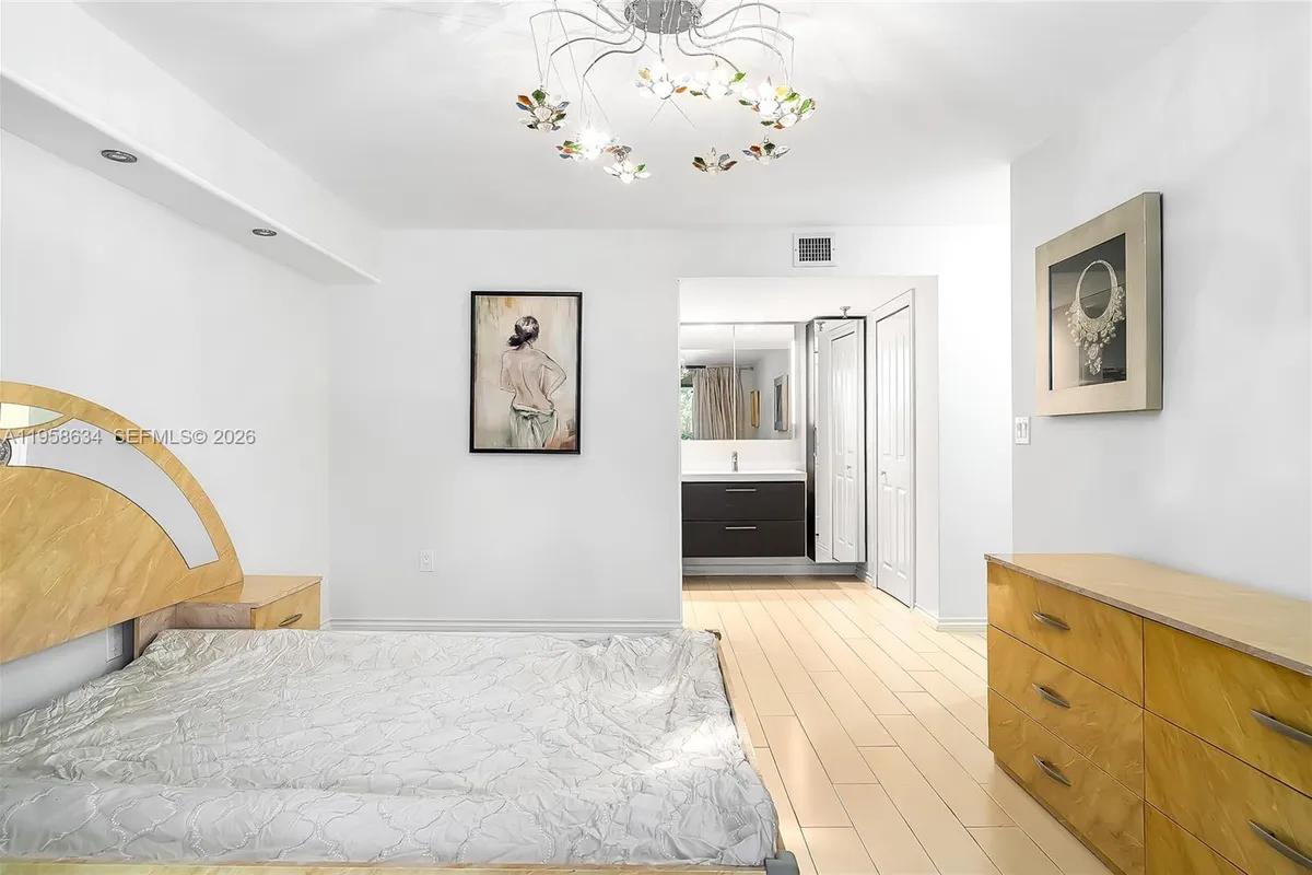 671 NE 195th St # 111E, Miami FL 33179