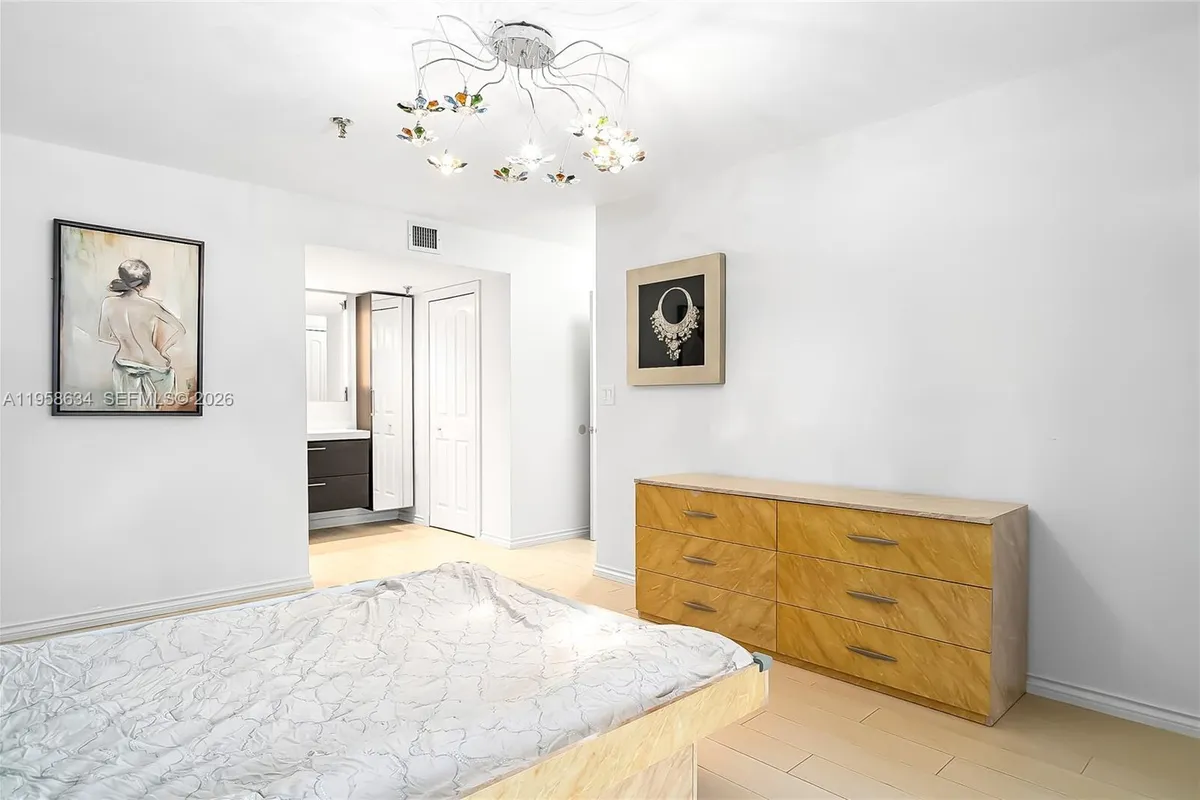 671 NE 195th St # 111E, Miami FL 33179